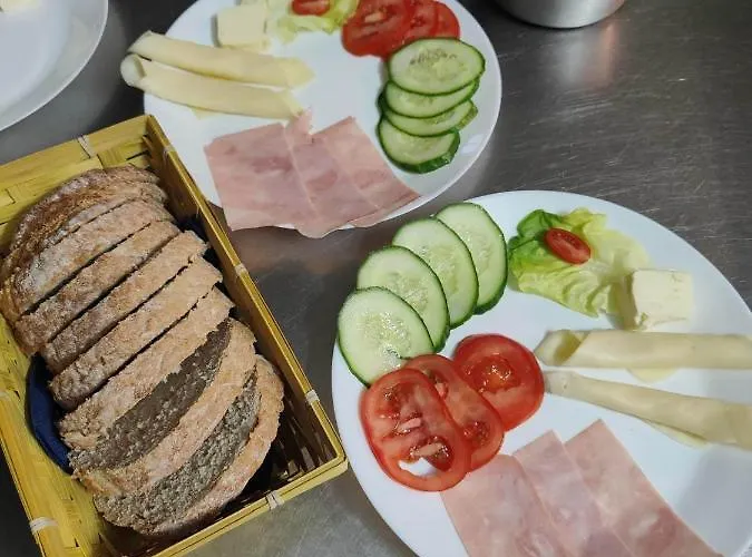 Oberza Kniejowka Inn *